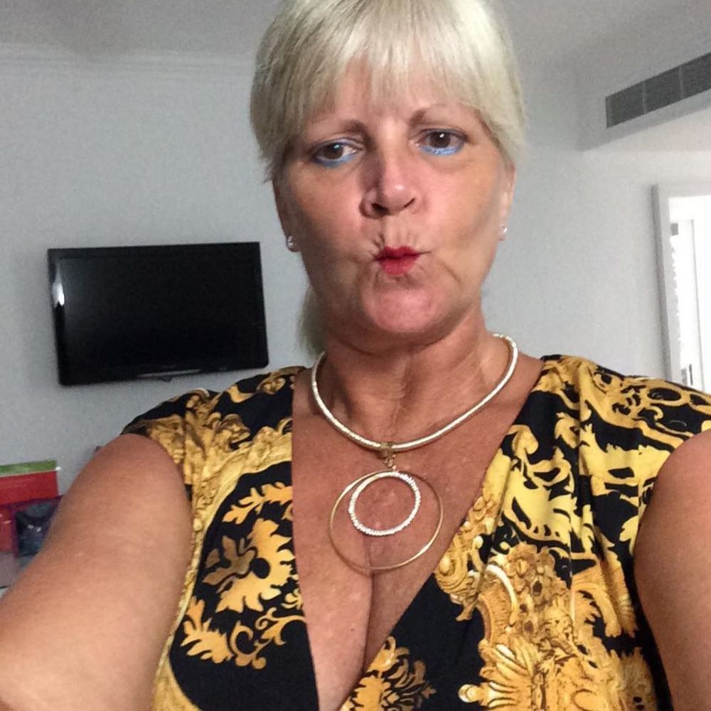 Meet your Posher, Claudine